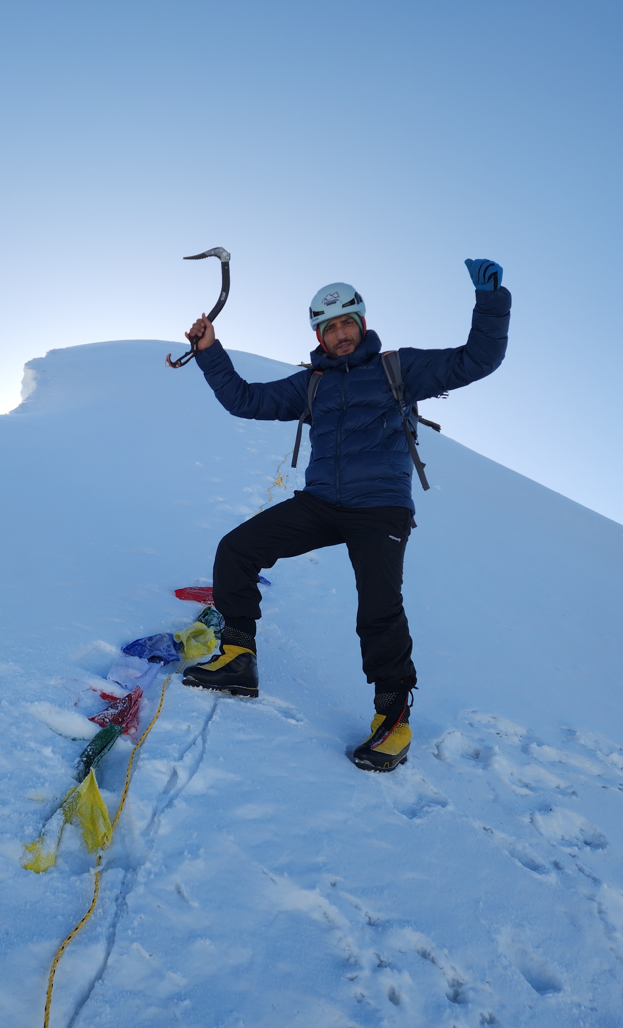 Mountains WayWard team in the Himalayas